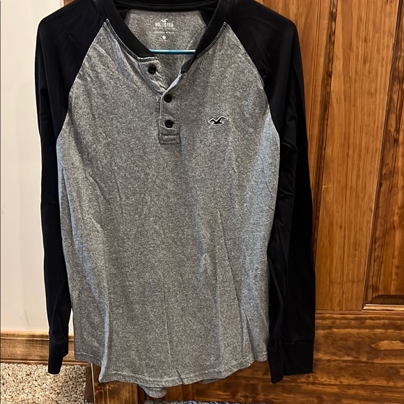 Hollister Gray and Black Long Sleeve Tee Casual Raglan Design - Picture 1 of 3